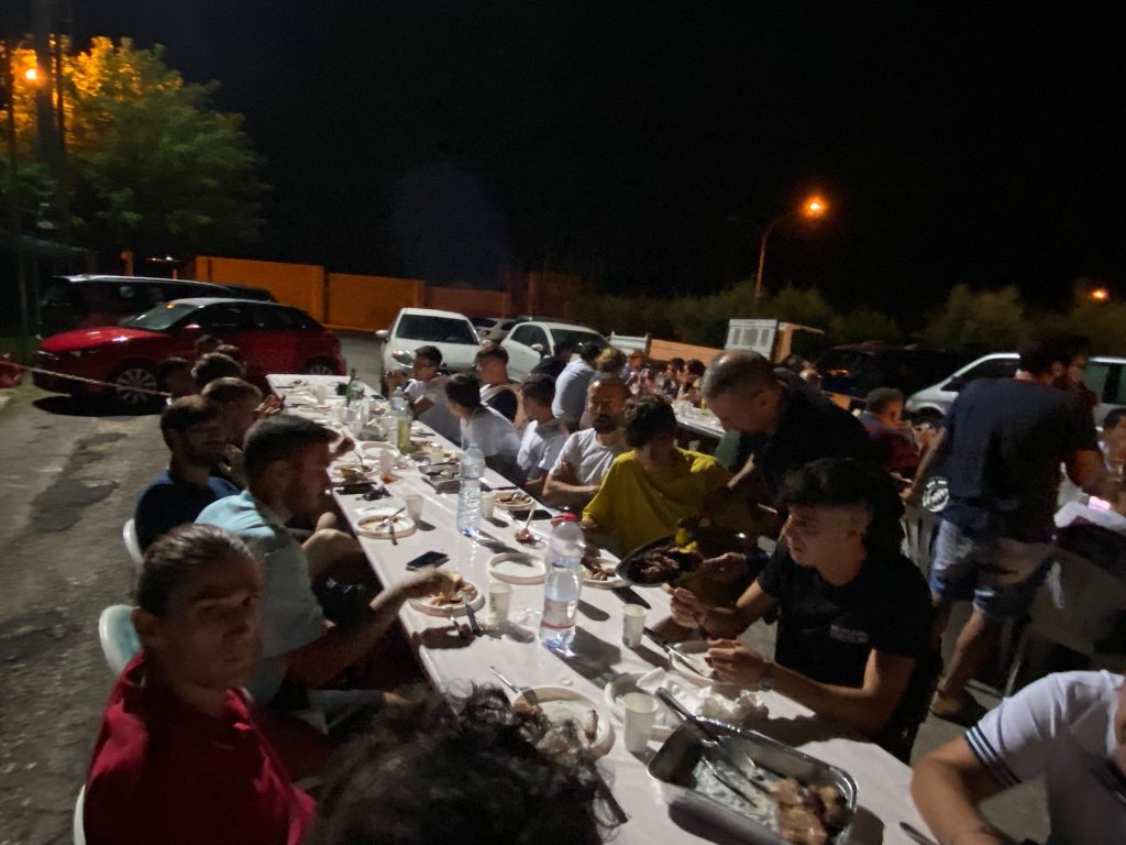 La cena di ieri sera al campo sportivo